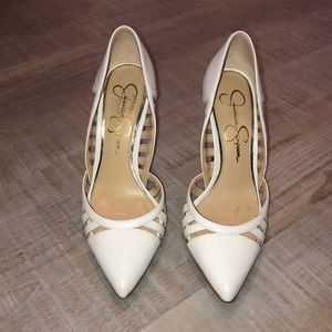❗️SOLD❗️Jessica Simpson white heels 7